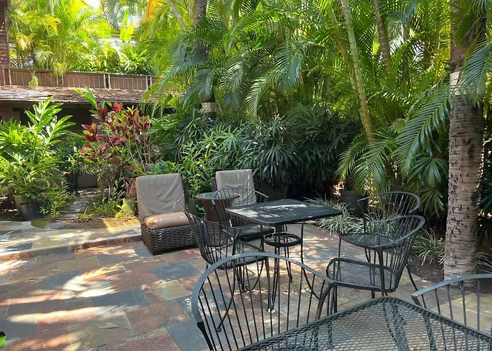 Maui What A Wonderful World Bed & Breakfast